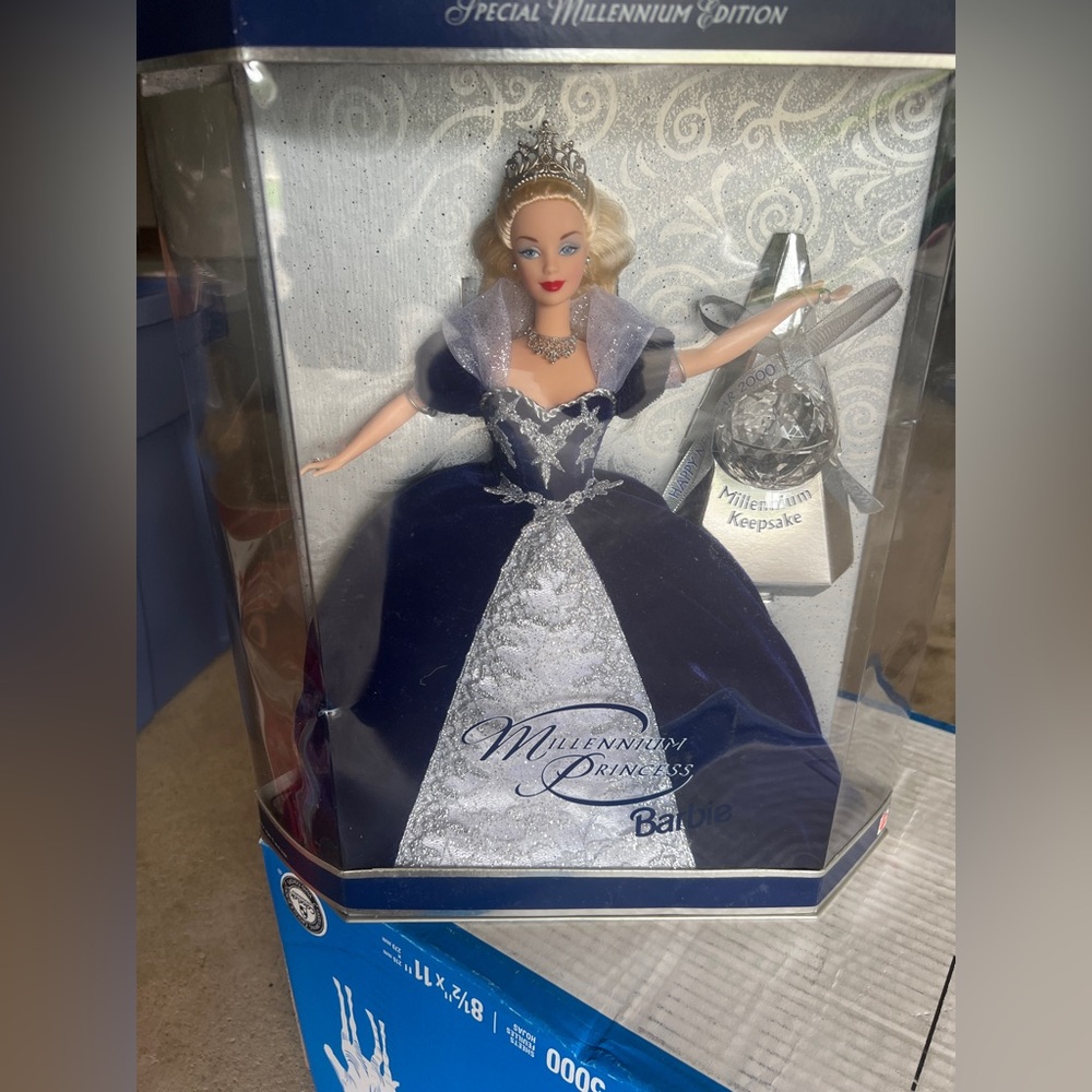 New Mattel Millennium Princess Barbie 2000  Special Millennium Edition